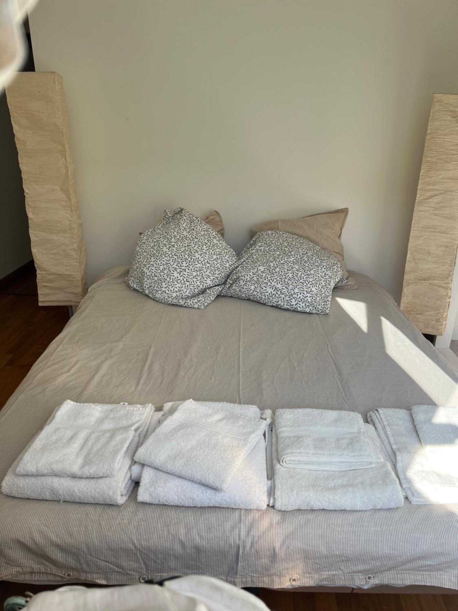 Appartement Standing Avec Jardin, 4 Personnes, Strategiquement Situe Mantes-la-Jolie Esterno foto