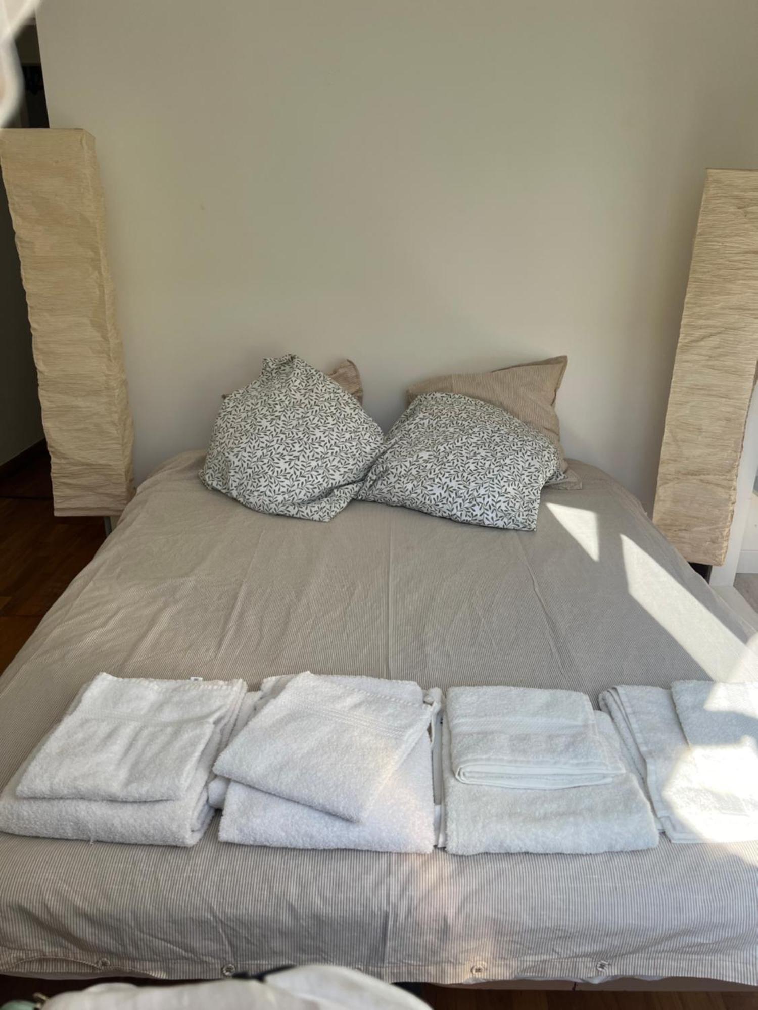 Appartement Standing Avec Jardin, 4 Personnes, Strategiquement Situe Mantes-la-Jolie Esterno foto