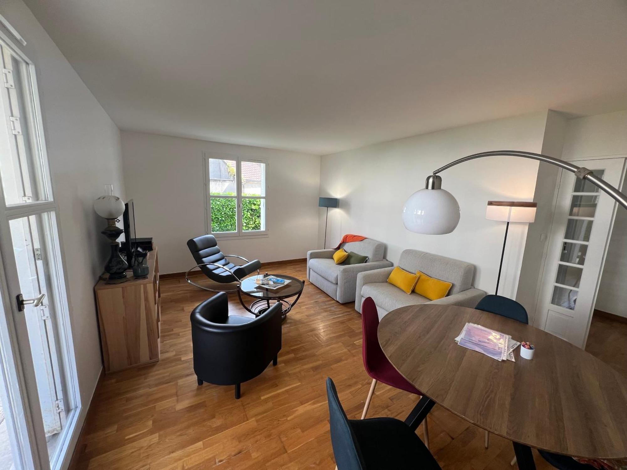 Appartement Standing Avec Jardin, 4 Personnes, Strategiquement Situe Mantes-la-Jolie Esterno foto