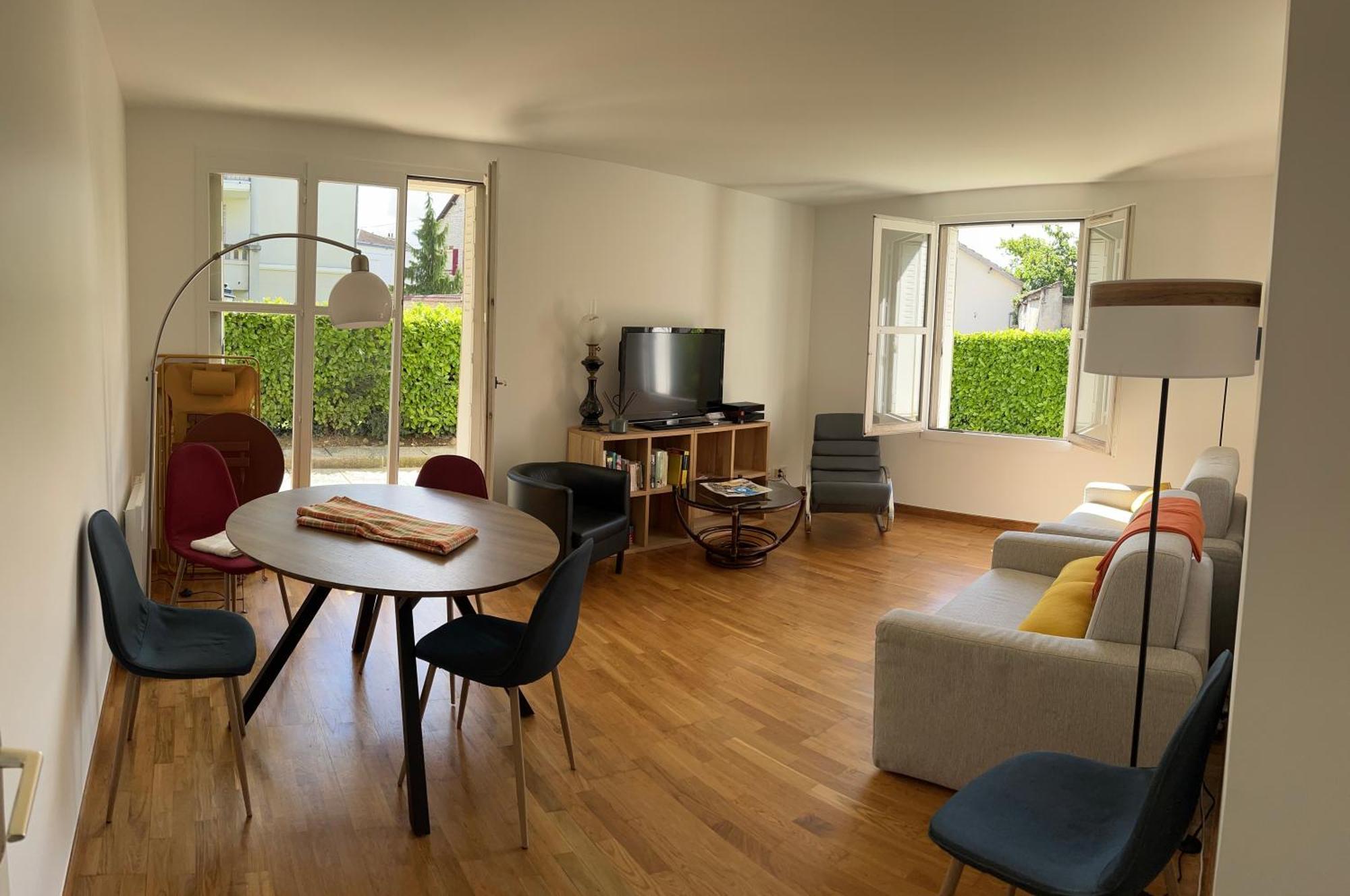 Appartement Standing Avec Jardin, 4 Personnes, Strategiquement Situe Mantes-la-Jolie Esterno foto