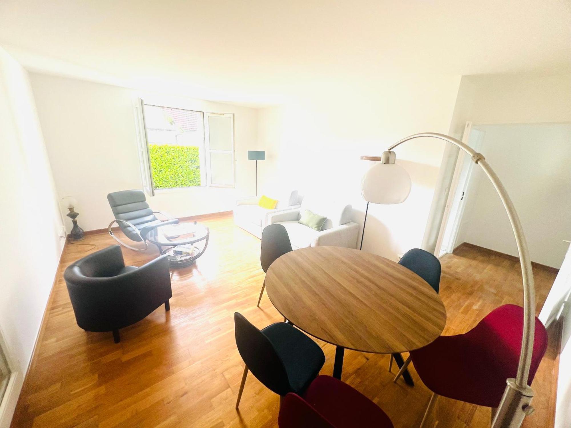 Appartement Standing Avec Jardin, 4 Personnes, Strategiquement Situe Mantes-la-Jolie Esterno foto