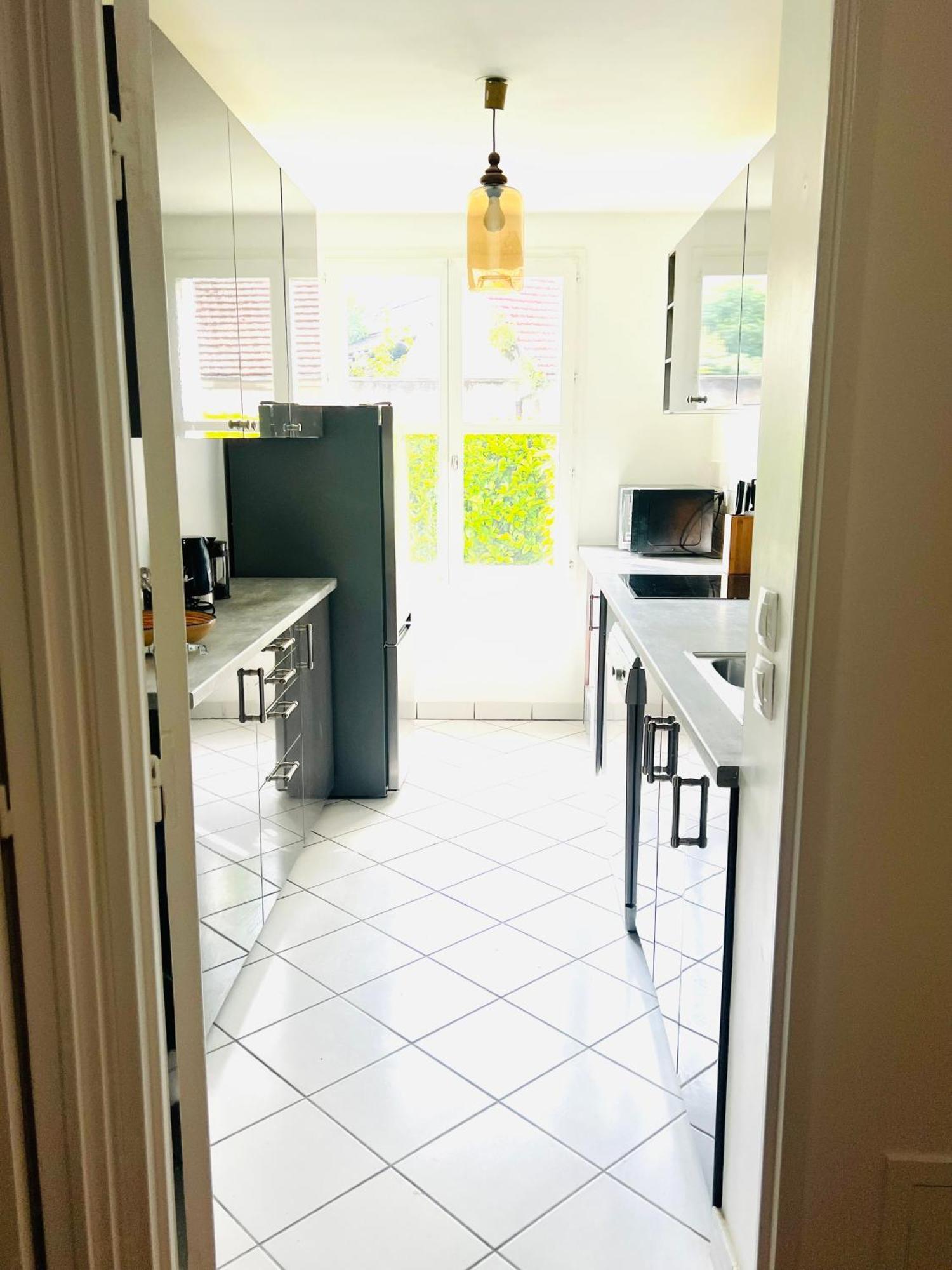 Appartement Standing Avec Jardin, 4 Personnes, Strategiquement Situe Mantes-la-Jolie Esterno foto