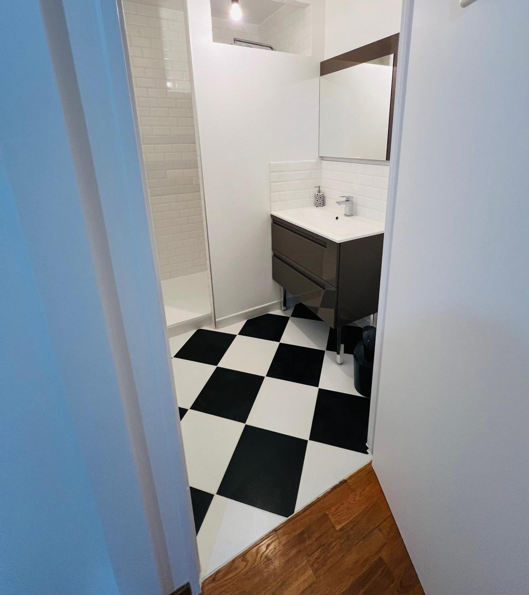 Appartement Standing Avec Jardin, 4 Personnes, Strategiquement Situe Mantes-la-Jolie Esterno foto