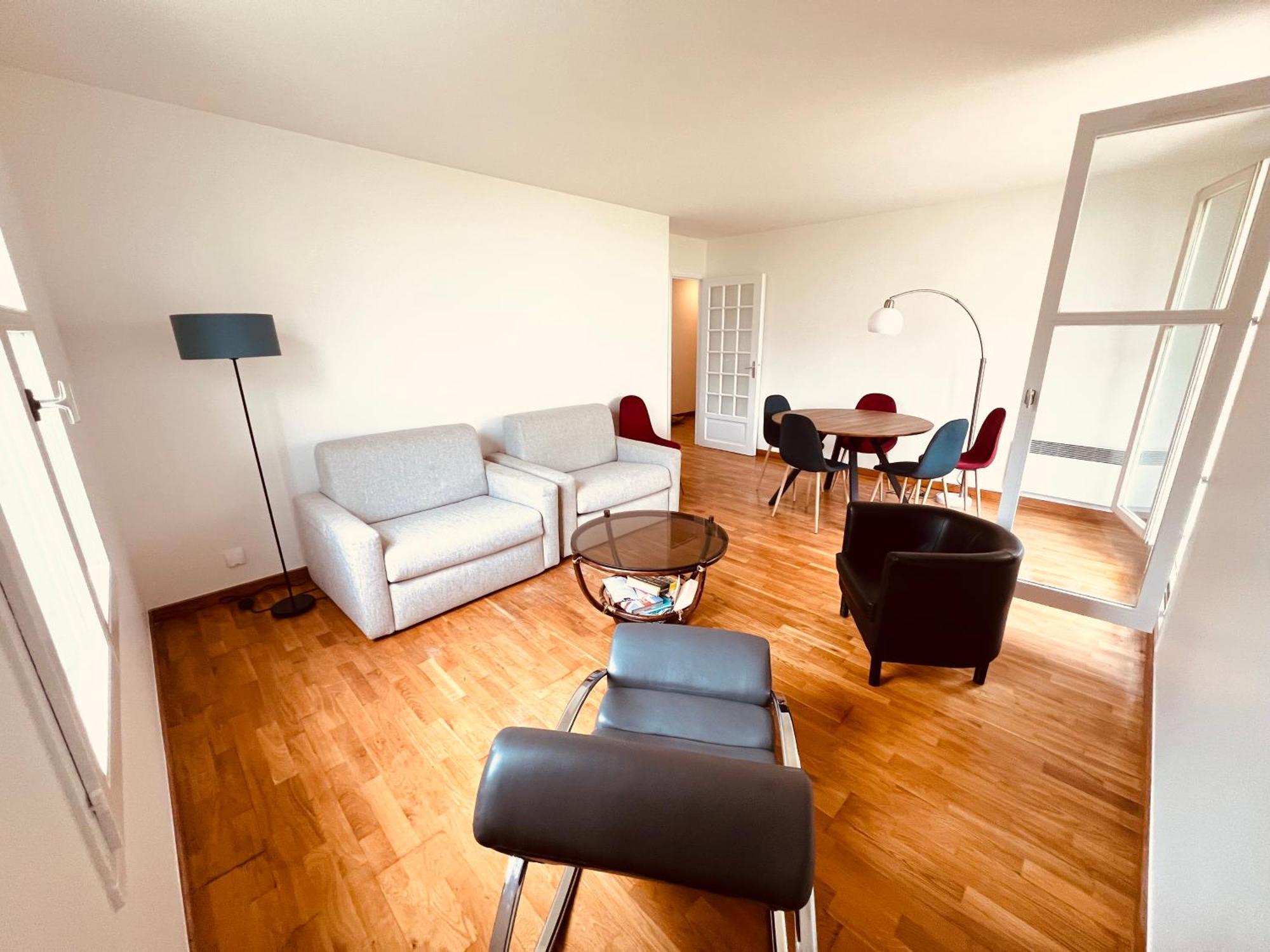 Appartement Standing Avec Jardin, 4 Personnes, Strategiquement Situe Mantes-la-Jolie Esterno foto